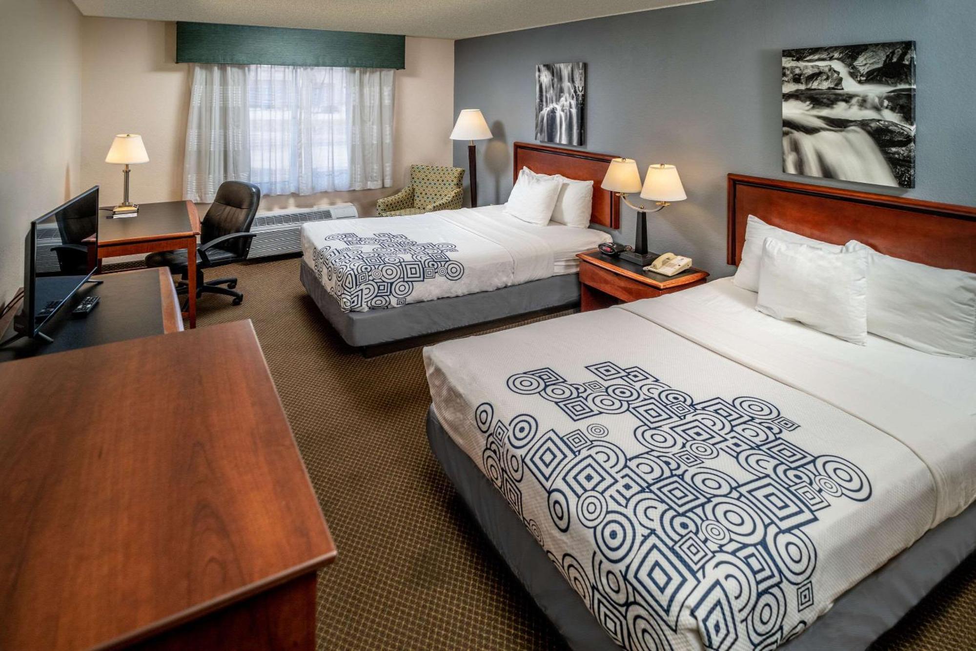 Rodeway Inn Barboursville Ngoại thất bức ảnh