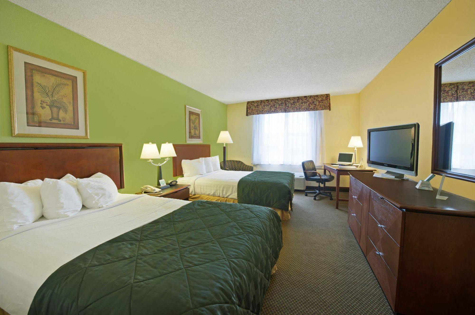 Rodeway Inn Barboursville Ngoại thất bức ảnh