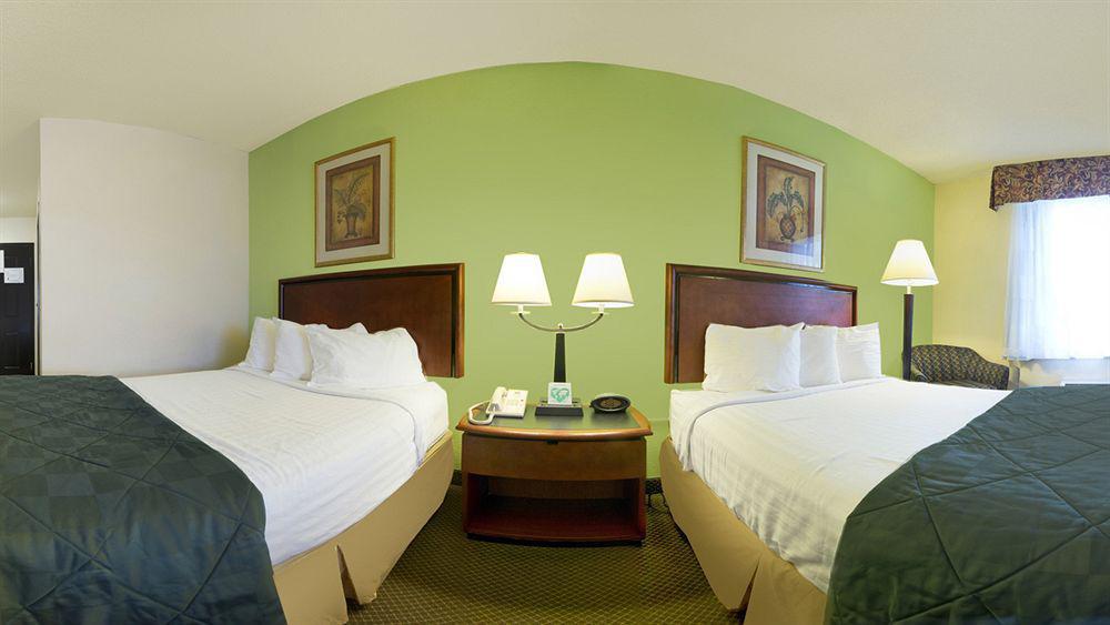 Rodeway Inn Barboursville Ngoại thất bức ảnh